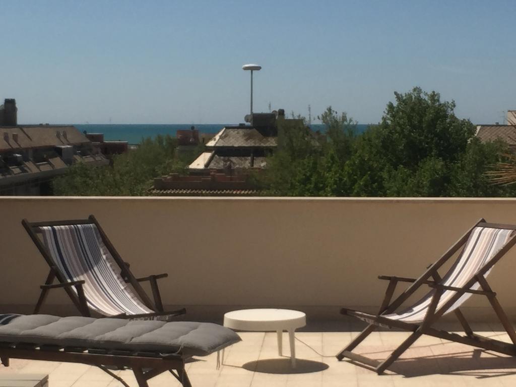 شقة Attico Al Mare ليدو دي أوستيا المظهر الخارجي الصورة